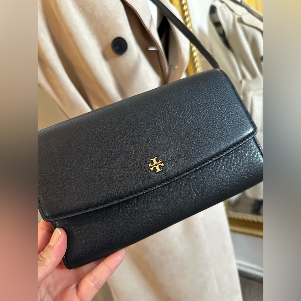 Tory Burch Leather Crossbody Wallet